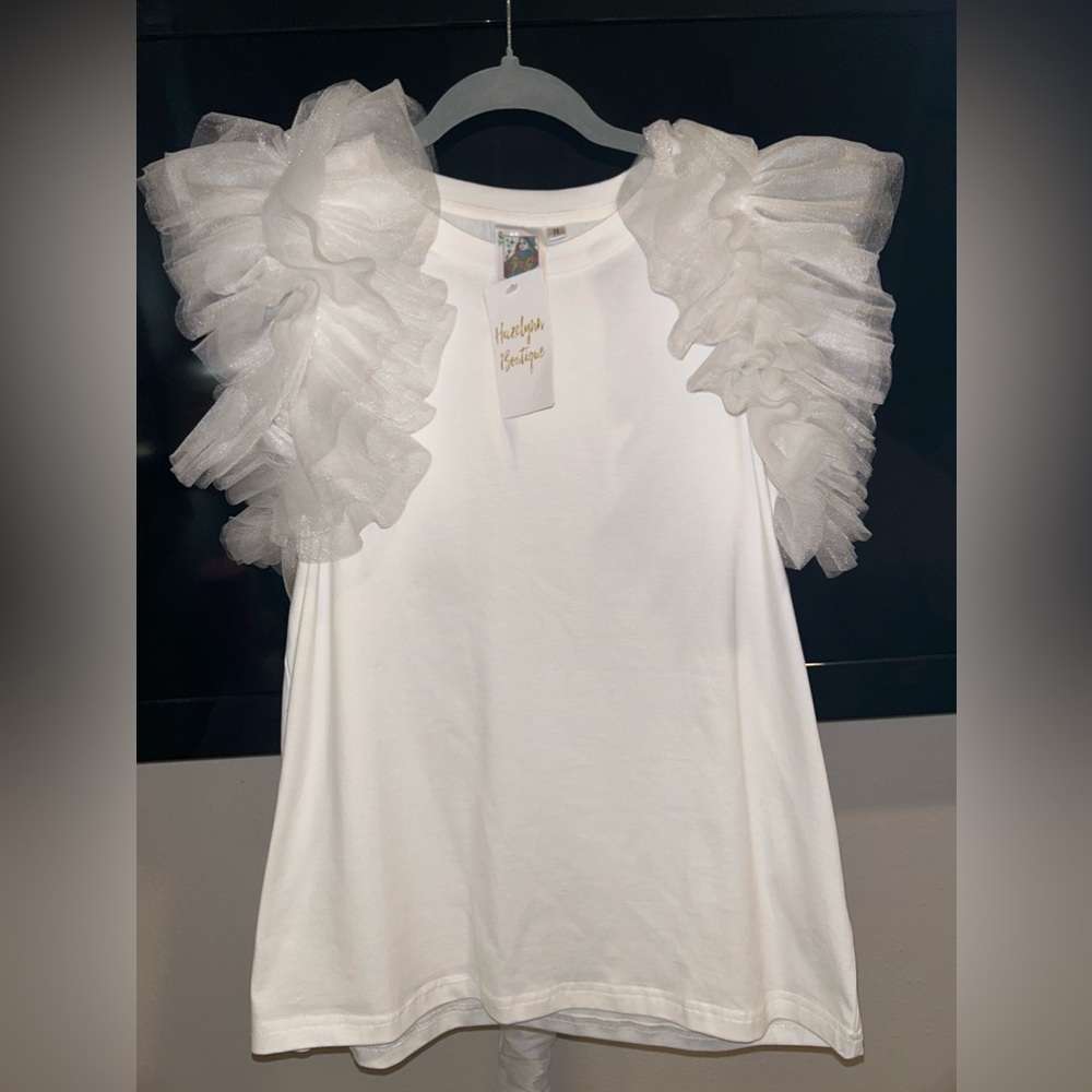 🤍Queen of sparkles Tulle sleeve top🤍